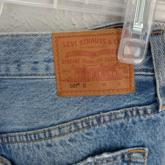 Levi’s 501 Skinny Jeans - Picture 3 of 3